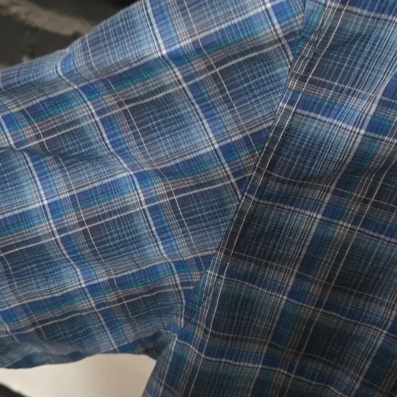 Calvin Klein short sleeve shirt - Picture 2 of 10